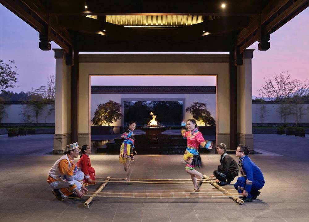 Отель Banyan Tree Anji Хучжоу Экстерьер фото