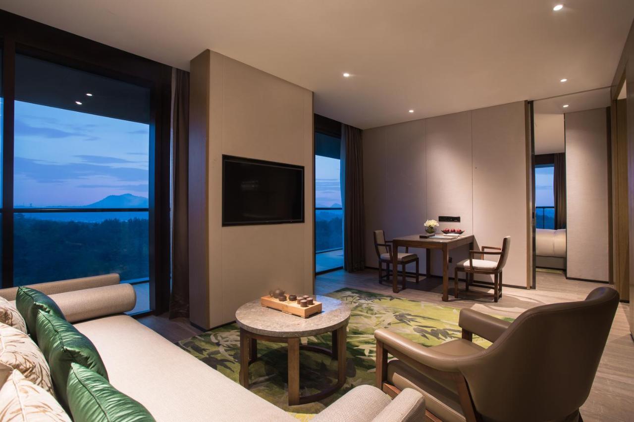 Отель Banyan Tree Anji Хучжоу Экстерьер фото
