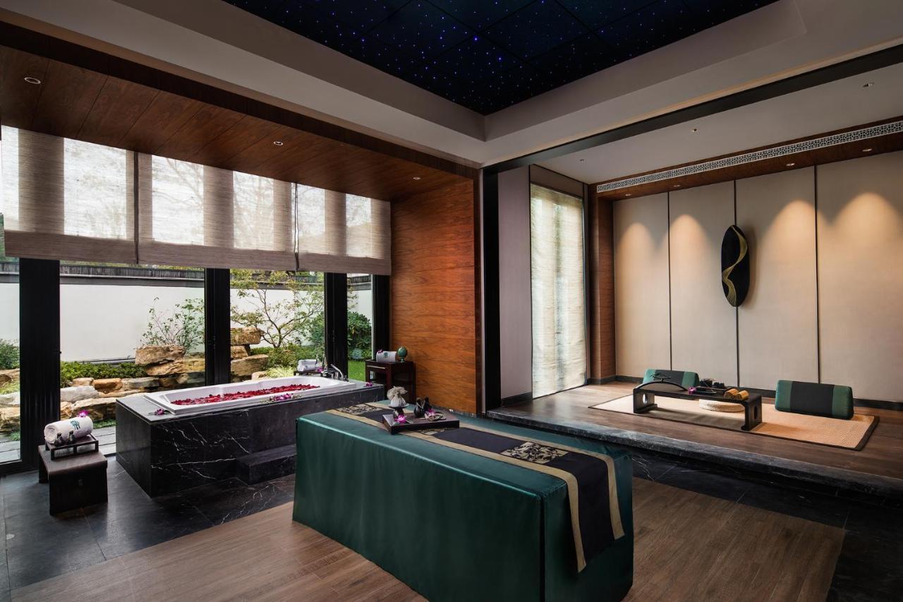 Отель Banyan Tree Anji Хучжоу Экстерьер фото